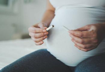 Hamilelik döneminde sigara içen annelerin çocuklarını bekleyen tehlike!